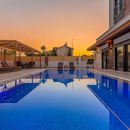 Near By The Land Of Legends , 40 M2 Private Pool Batiatus *